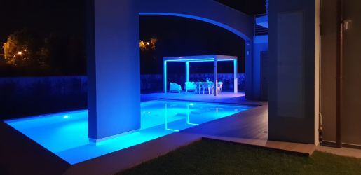 Piscina Interrata illuminata a Sarzana